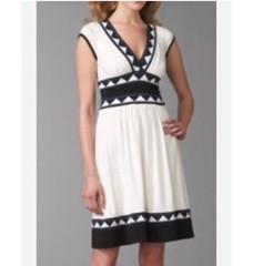 NWOT BCBGMAXAZRIA Black/Ivory Geometric Print Matte Jersey Knit Dress. Size Med.
