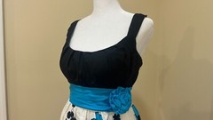 CITY TRIANGLE Cotton floral sleeveless dress blue/black Size 5 pleated tie back